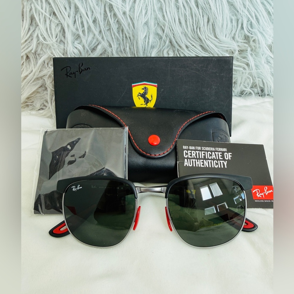 New Ray-Ban Scuderia Ferrari Collection Unisex Sunglasses Black with Red Accent